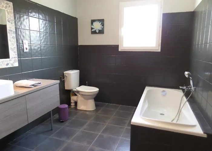 Piscine Vue בית נופש